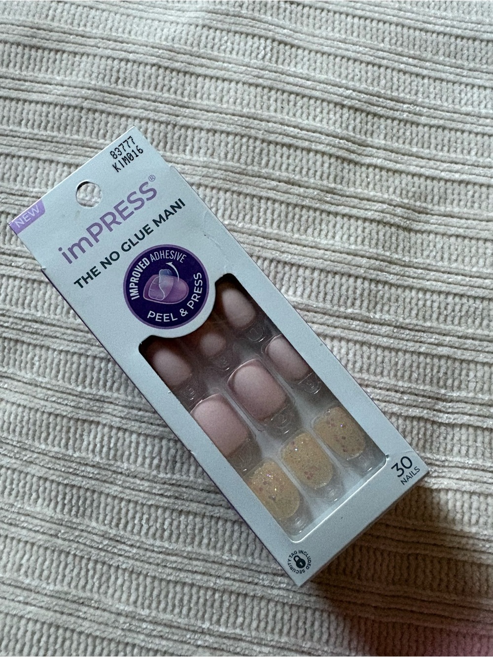 imPRESS Press-On Nails in Soft Pink with Gold Speckle Accents